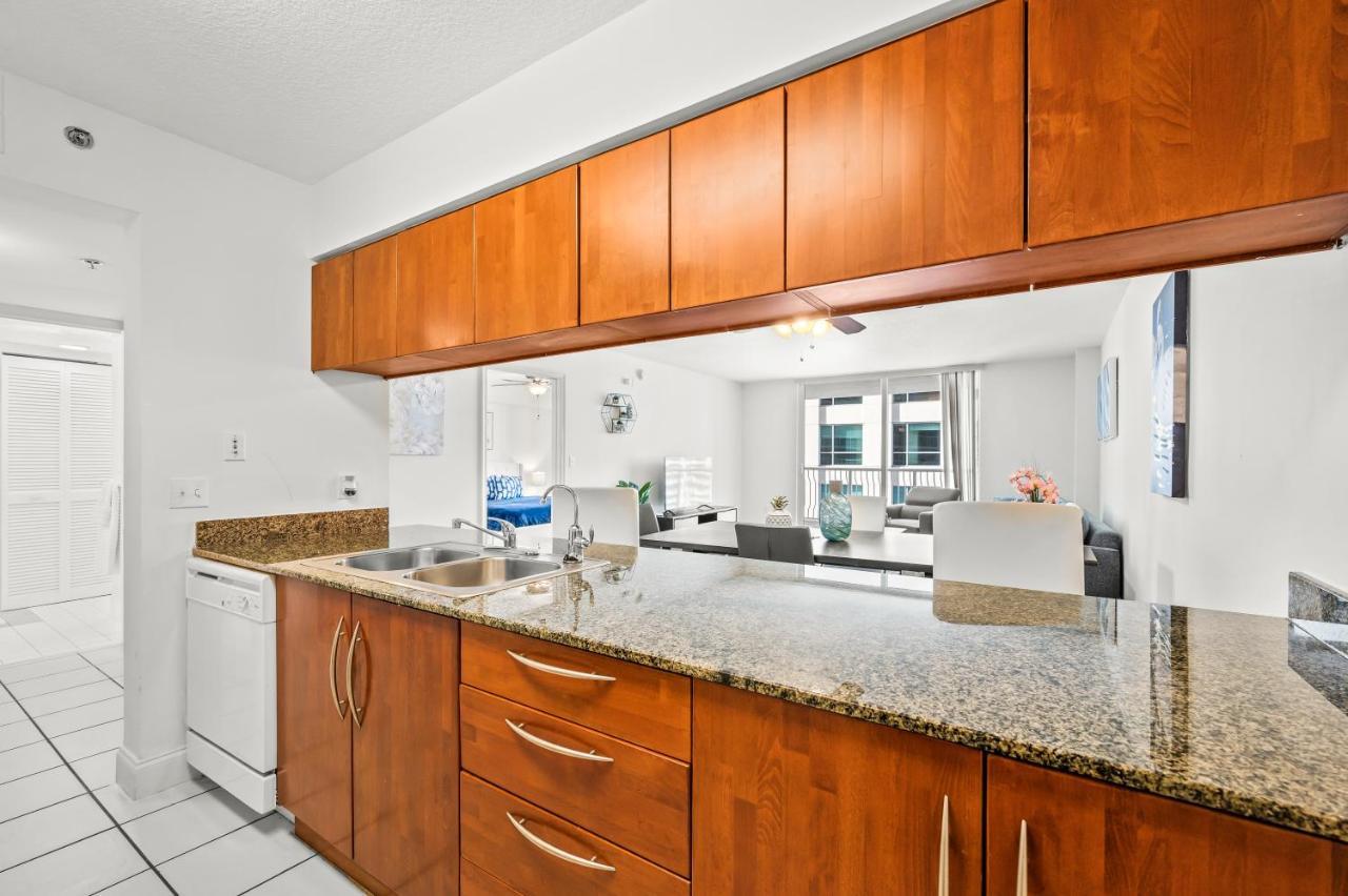 Luxury 1 Bedroom • Brickell • And Ocean View *